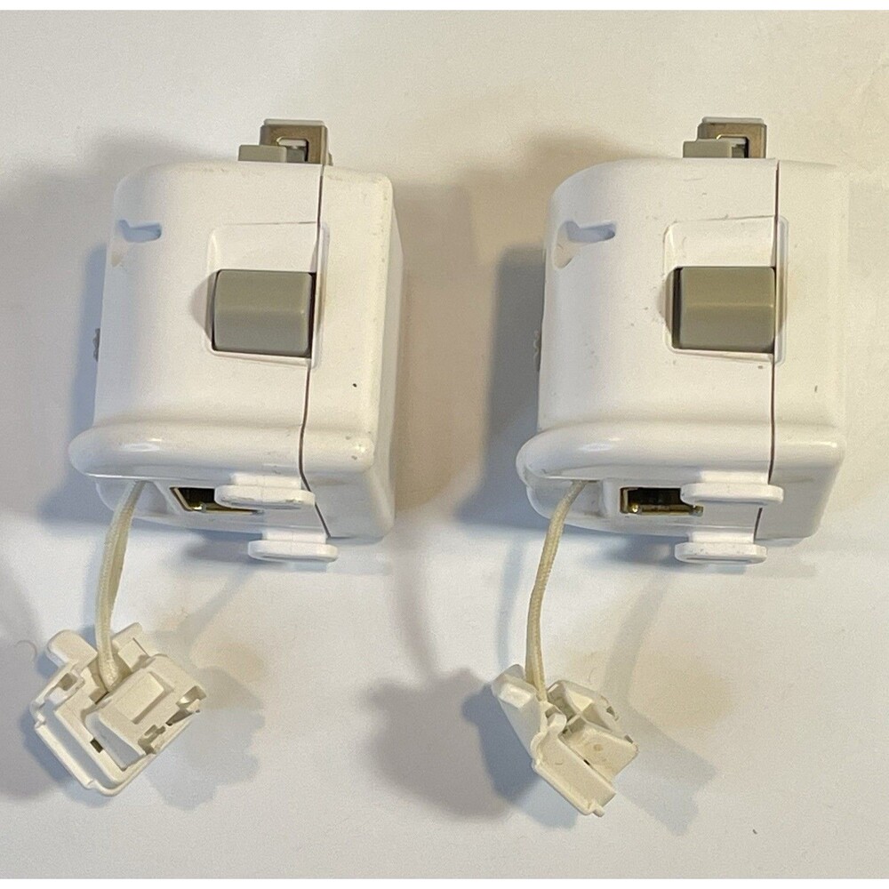 Nintendo Wii LOT Remote Motion Plus Adapter Nunchuck Lot w/ Sleeves Tested READ - Picture 7 of 16